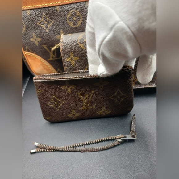 🏷 AS-IS Louis Vuitton Wallet Lot – Monogram Canvas – Parts or Repair - Picture 8 of 17